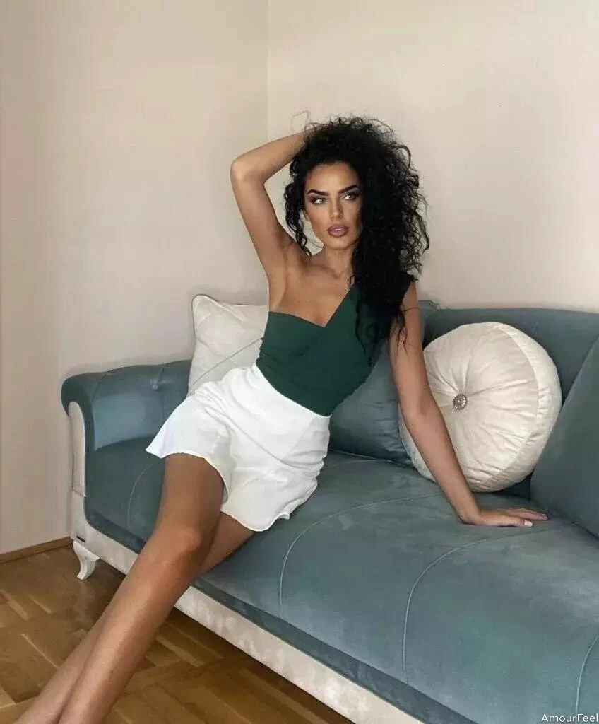 Danira Profile image 2