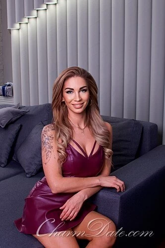 Ksenia Profile image 1