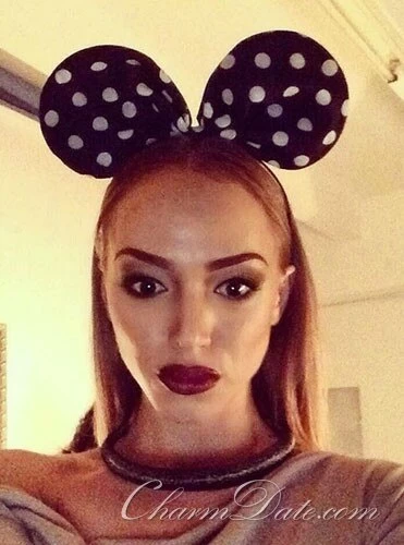 Juli Profile image 1