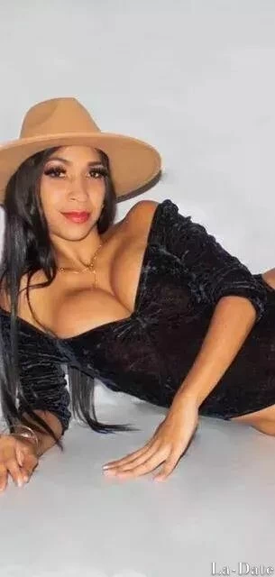 Marcela Profile image 4