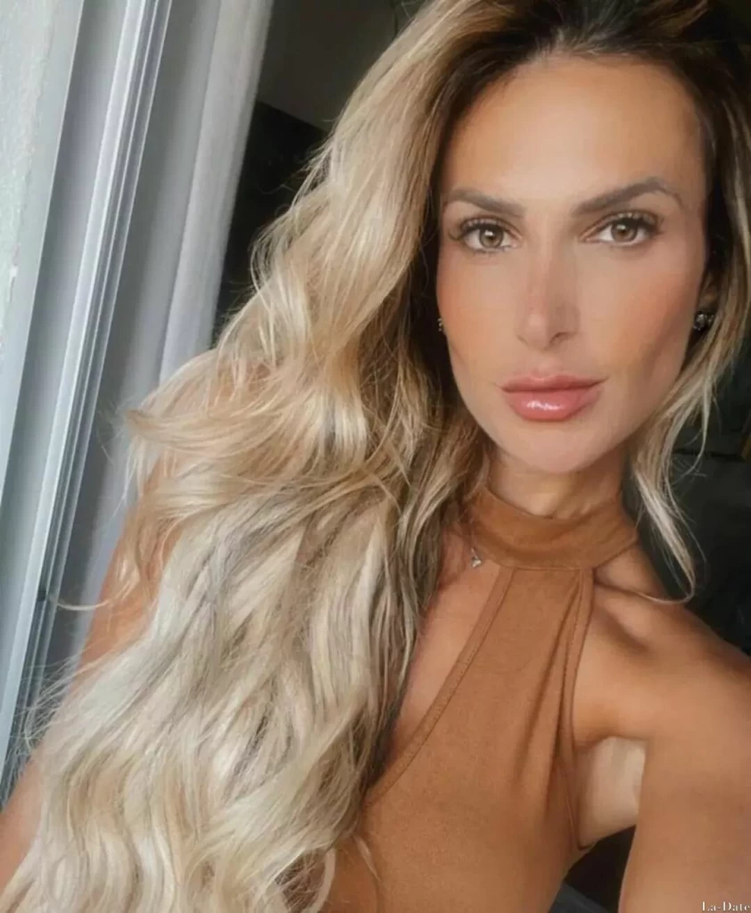 Mariana Profile image 4