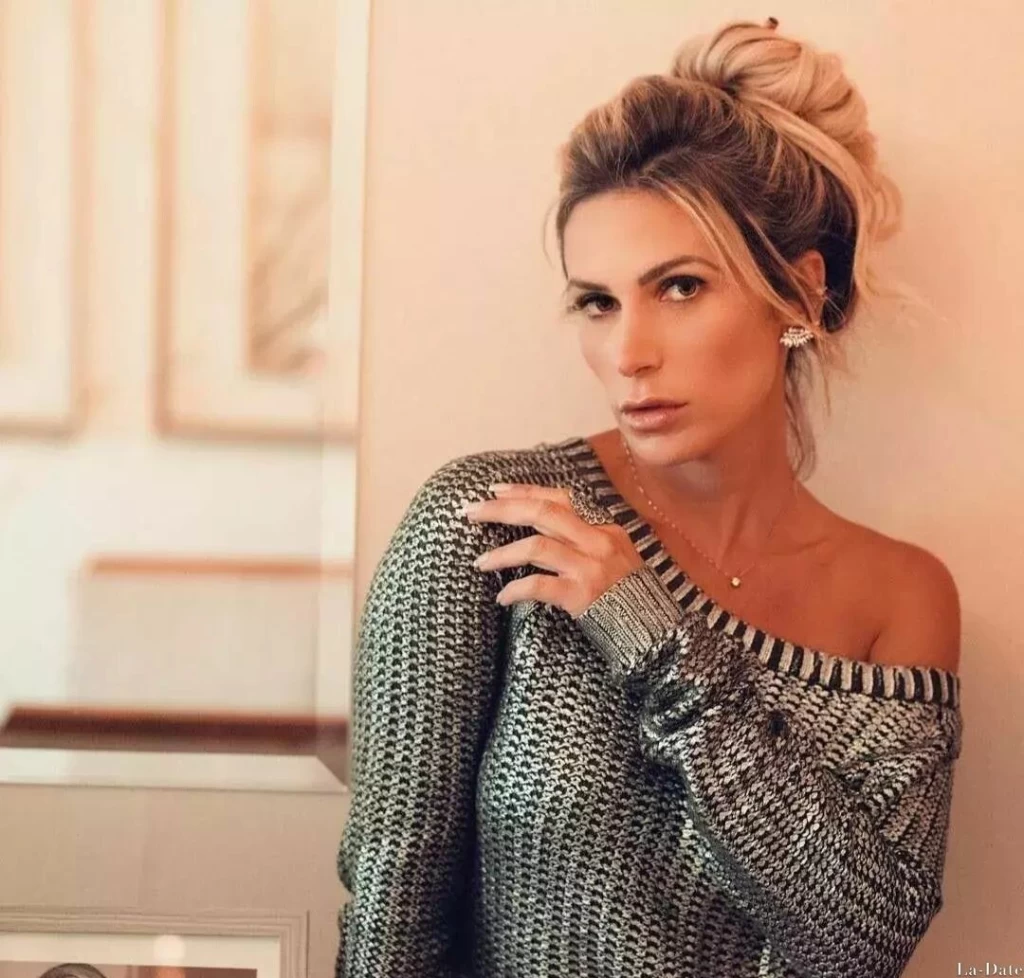 Mariana Profile image 3