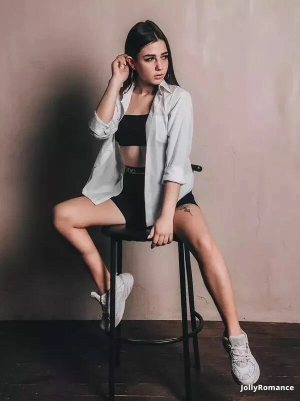 Alla Profile image 3