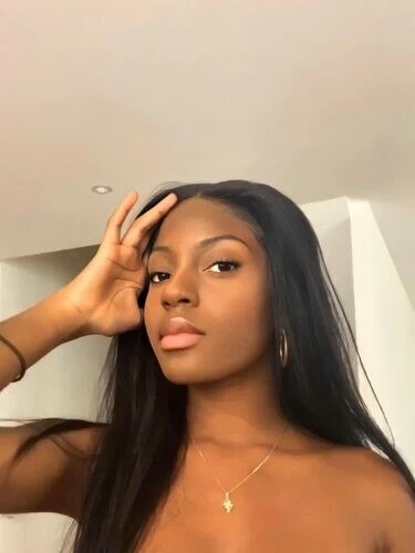 Melany Profile image 1