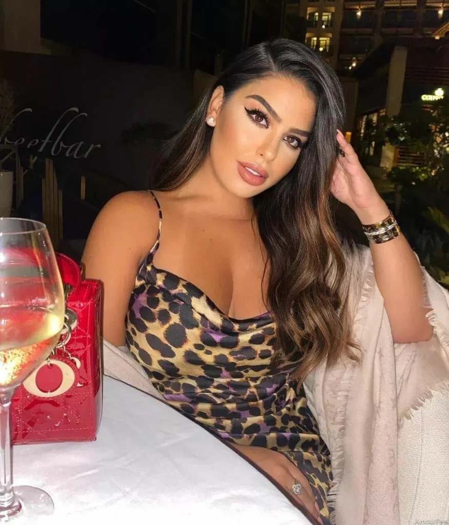 Silvia Iulia Profile image 3