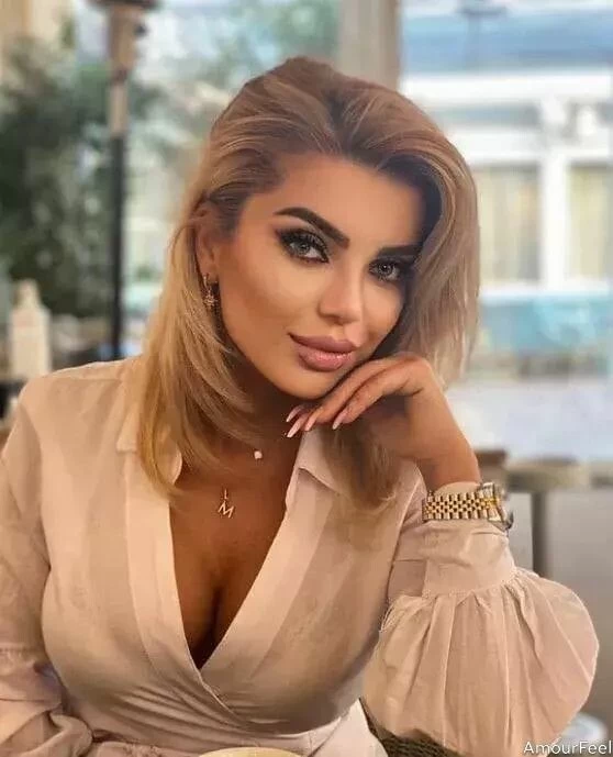 Raluca Alexandra Profile image 4