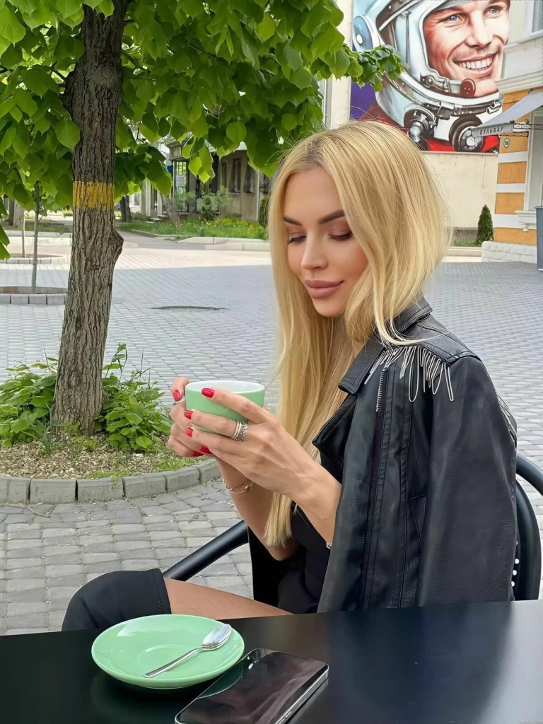 Ludmila Profile image 3