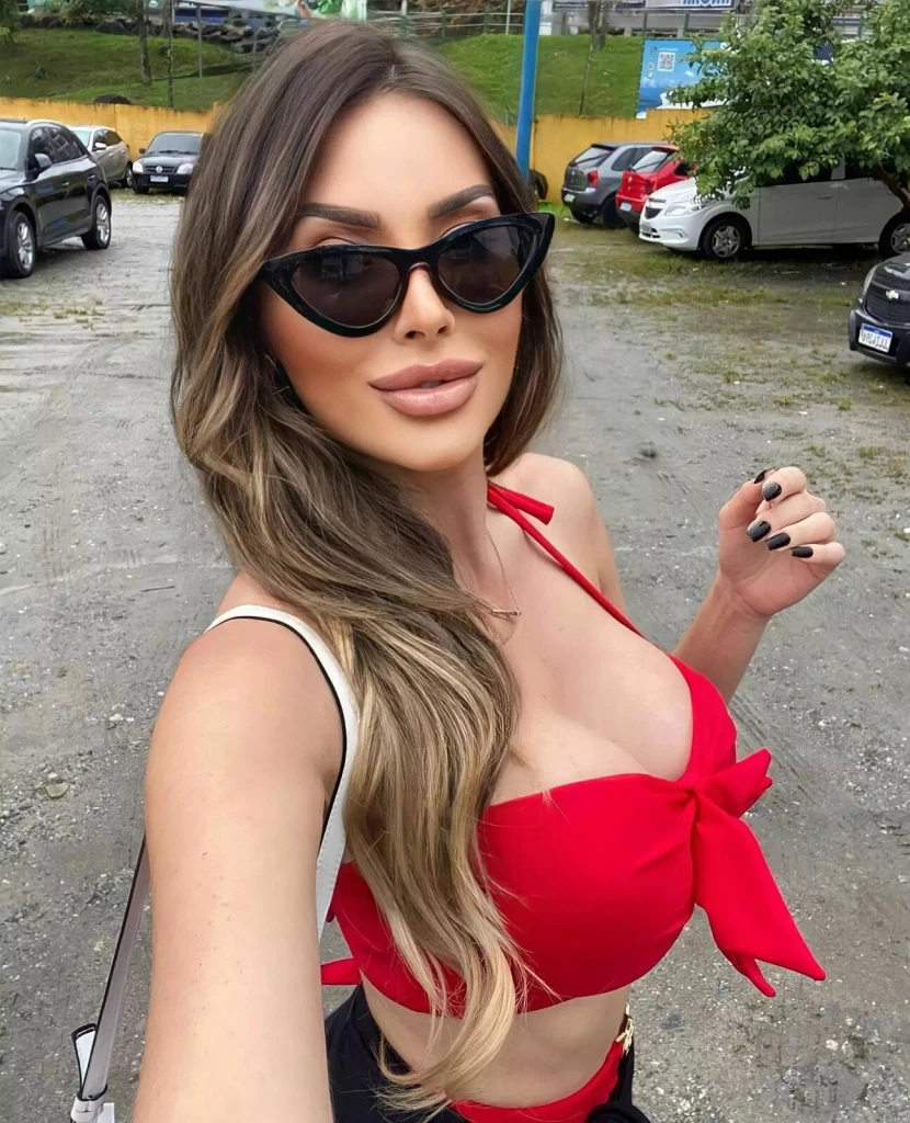 Lisley Maria Profile image 4