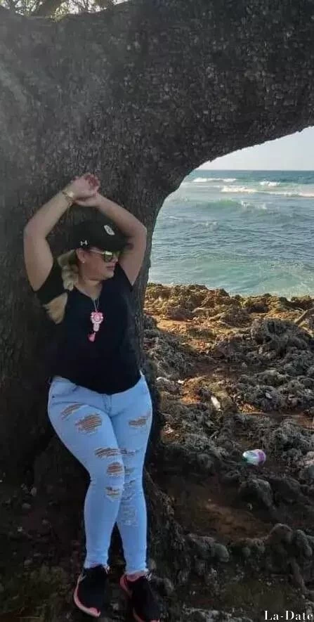 Yaline Profile image 1