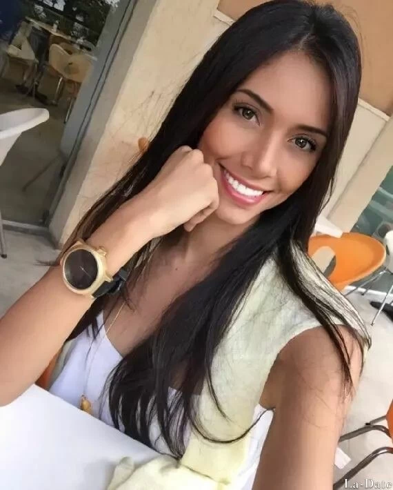 Carolina Profile image 2