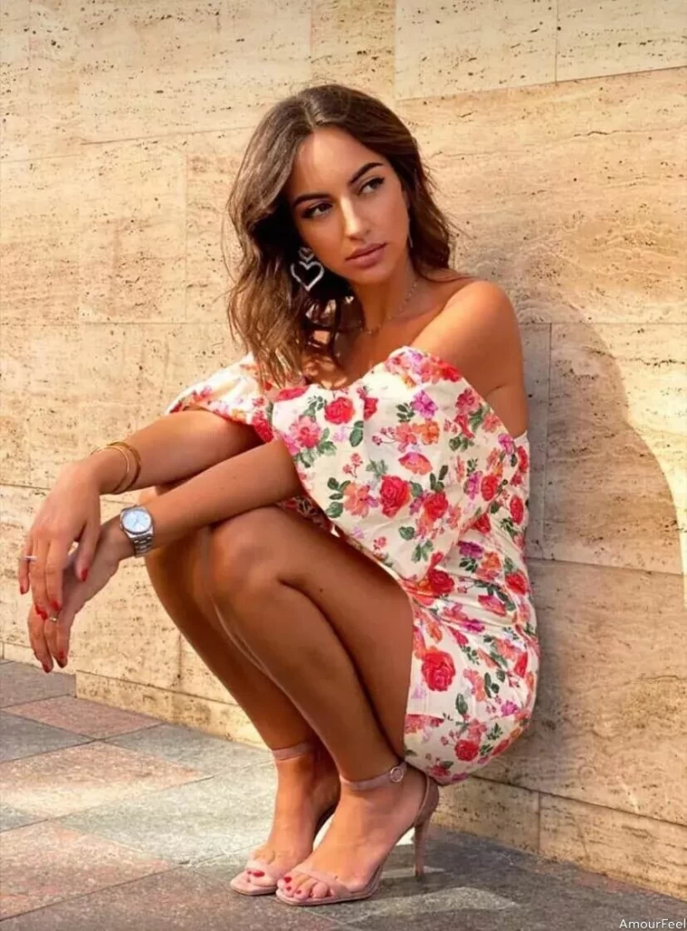 Julia Profile image 2