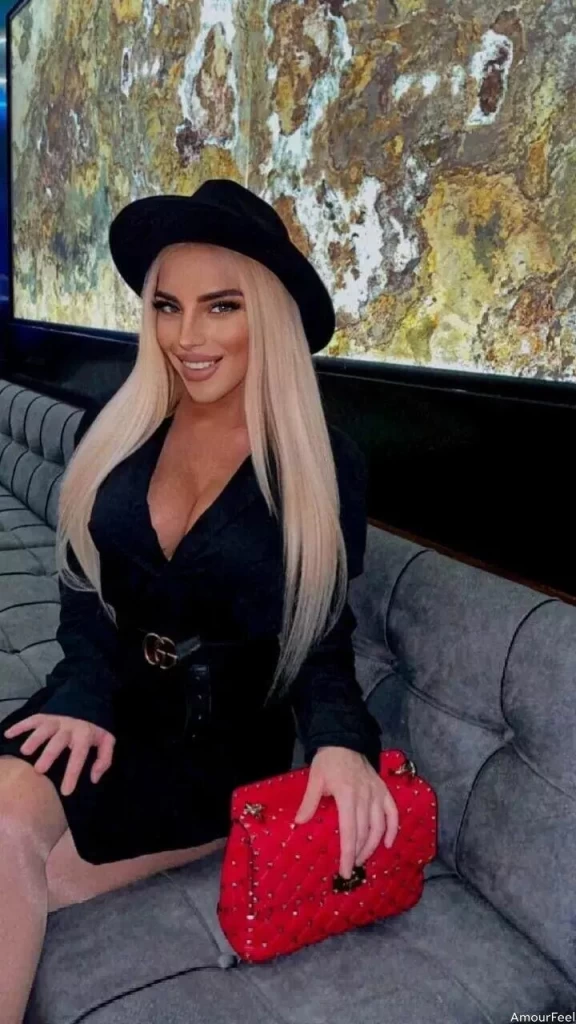 Yelyzaveta Profile image 5