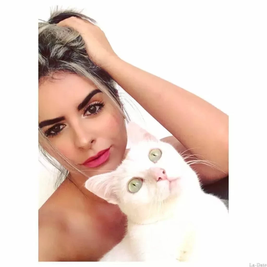 Yuliana Profile image 1